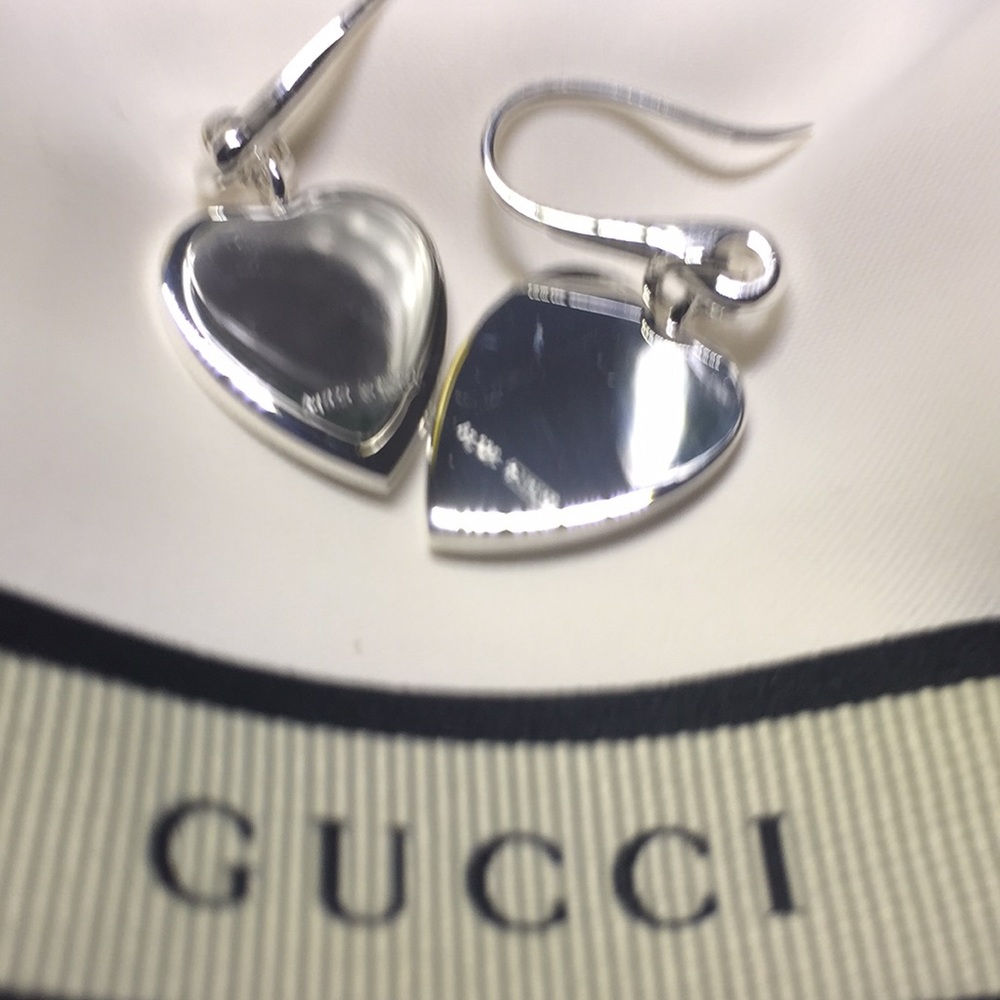 AUTHENTIC GUCCI TRADEMARK HEART EARRINGS (NWT) - Picture 5 of 8